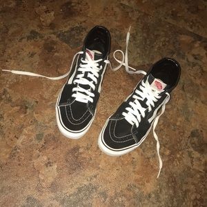 Sk8-Hi vans